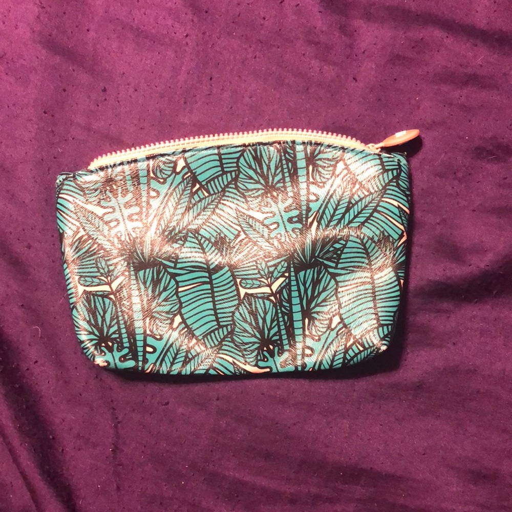 Ipsy make up tropical bag